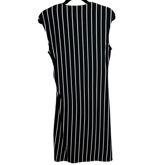 Roz & Ali Faux Wrap Black and White Stripe Knee Length Sleeveless Dress Size M - Picture 2 of 6